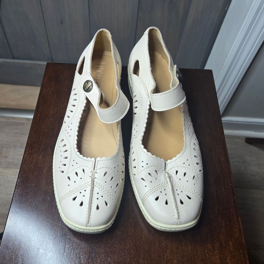 Hotter Mary Jane Shoes Womens 8.5 Cream Leather Laser Cut Comfort Flats